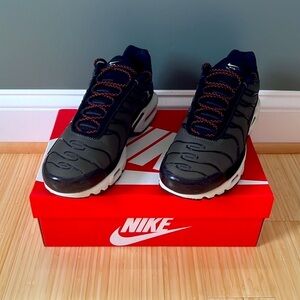 Nike Air Max Plus Cargo Khaki Black Size 10.5